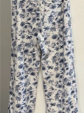 Abercrombie & Fitch White Lounge Pants with Blue Floral Print